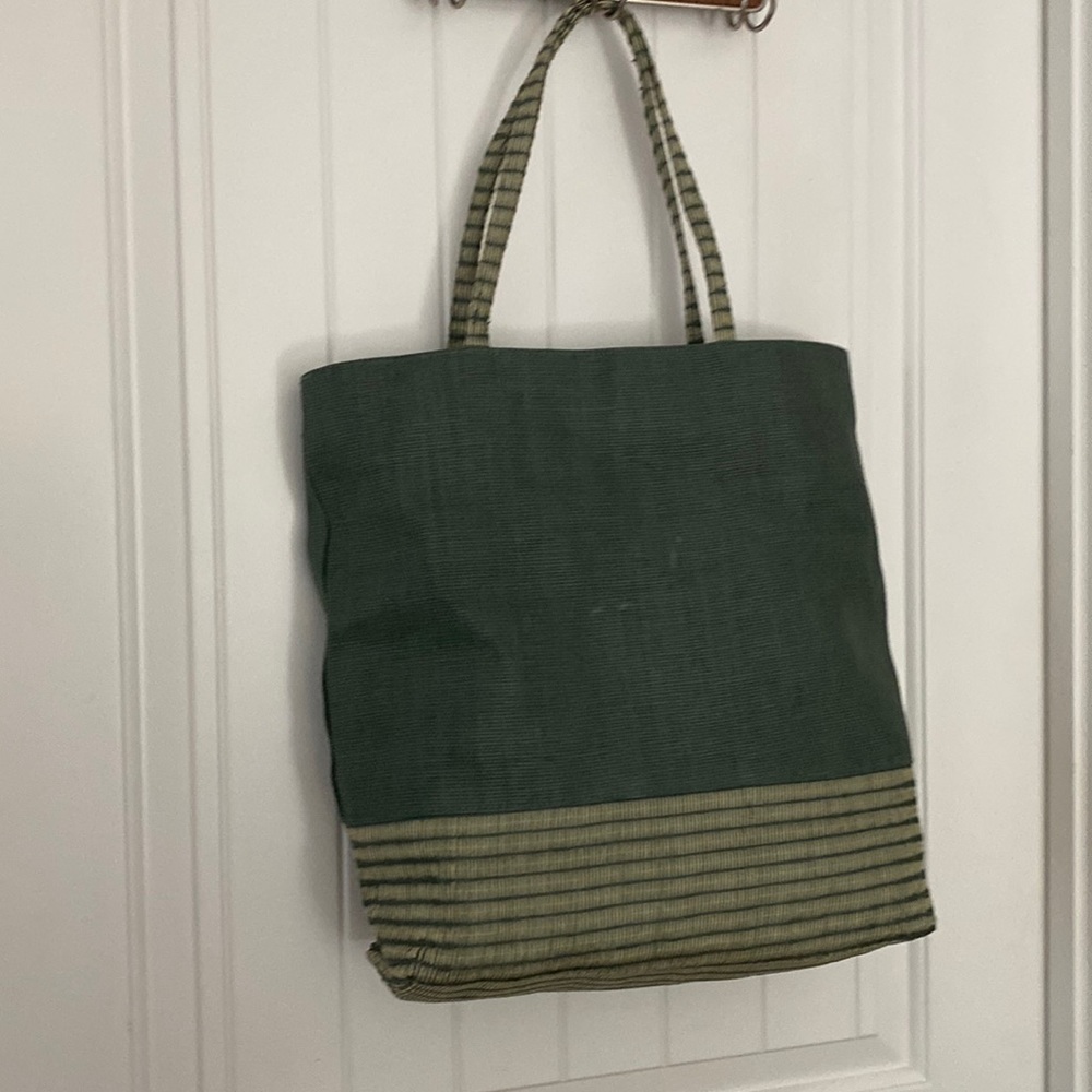 Brand-new Green and tan woven beach bag